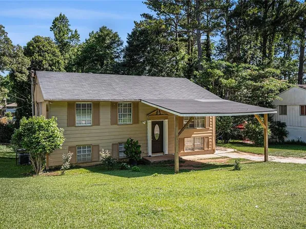 992 Brian Ln, Forest Park, GA 30297