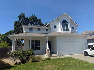 615 Strech Ln, Windsor, CA 95492
