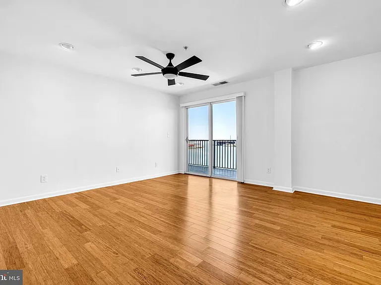 304 Academy St #202 — Photo 15