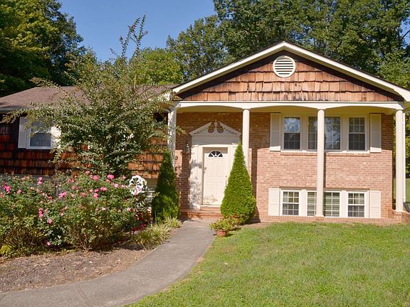 2nd image of 211 Woodland Dr
