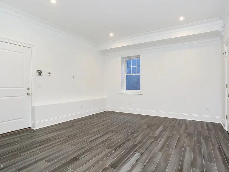 257 Bruce Park Ave #B — Photo 20