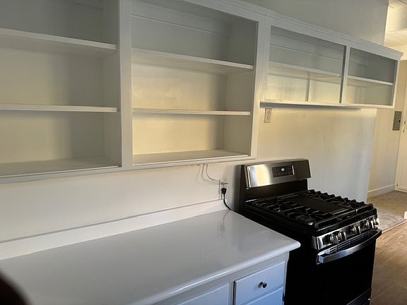 2nd image of 2325 Kansas Ave