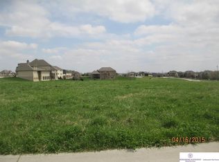 16724 Canyon Trl, Omaha, NE 68136