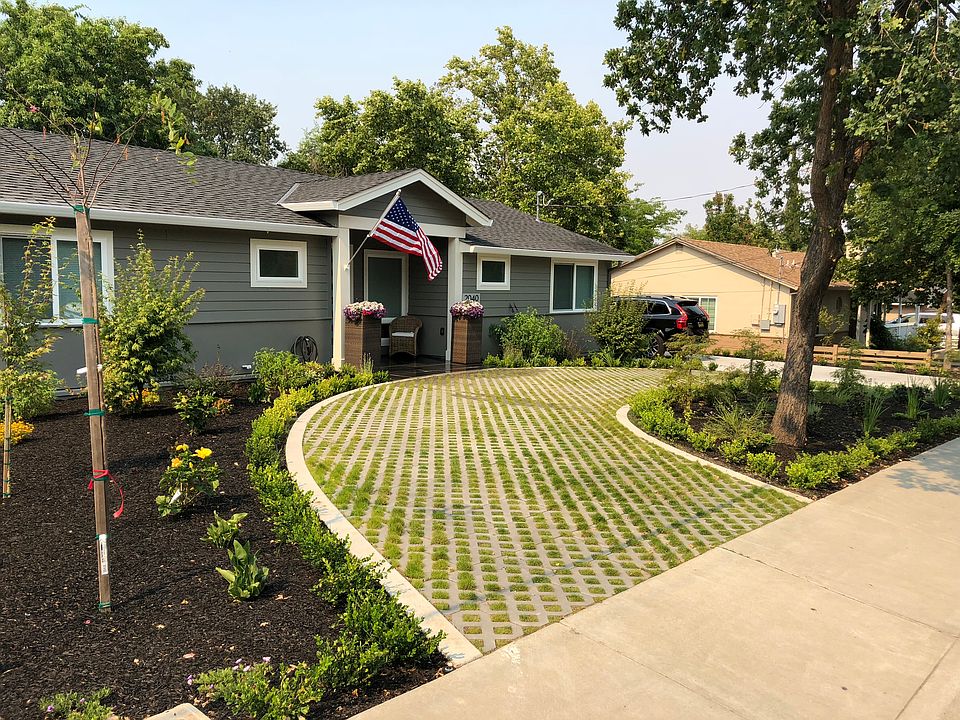 2nd image of 2040 Oak Park Blvd