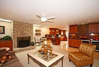 3rd image of 3021 Live Oak Ct