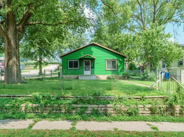 2125 Villa Ave, Sioux City, IA 51103