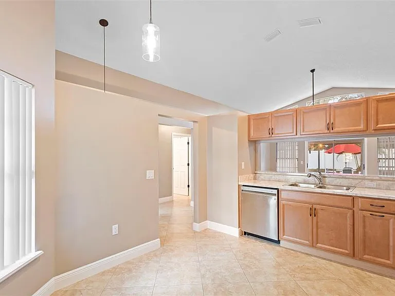 707 Brightview Dr — Photo 5