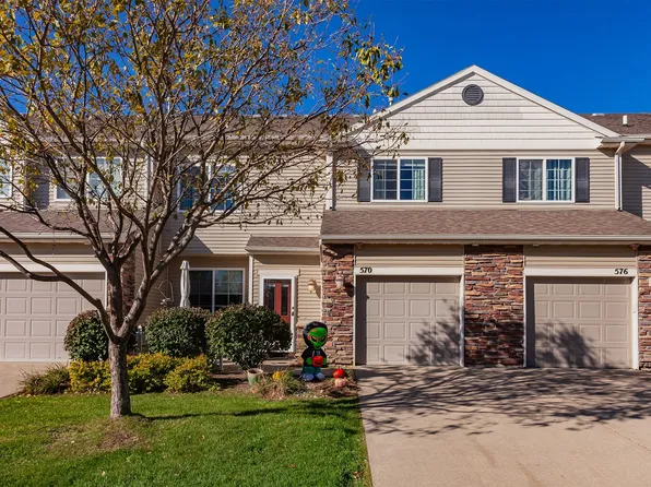 570 Stone Creek Ct, West Des Moines, IA 50266