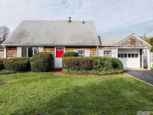 1st image of 42 Peachtree Ln