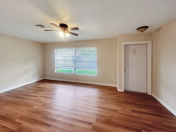 3rd image of 328 Cape Coral Pkwy W APT 3