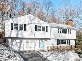 7 Trinity Rd, Winchester, MA 01890