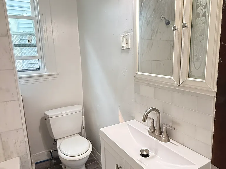 12 Kent St #2 — Photo 14