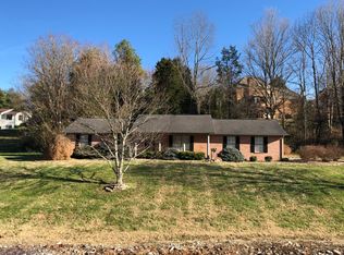 1406 Walters Dr, Morristown, TN 37814