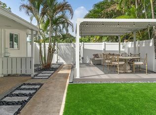 3350 NE 17th Ave #B, Oakland Park, FL 33334