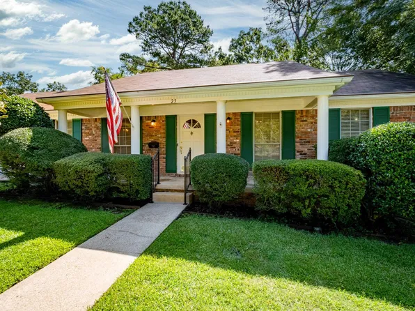 23 Queenspark Rd, Little Rock, AR 72227