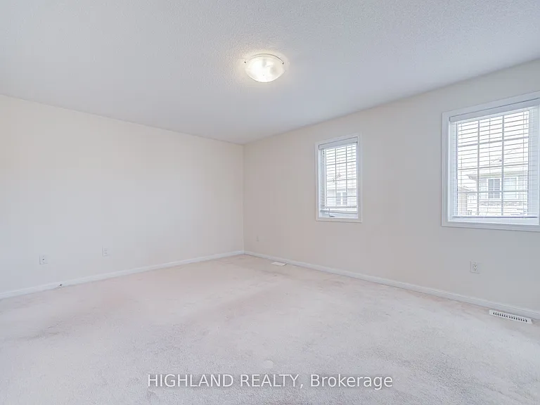 513 Tyrone Cres — Photo 18