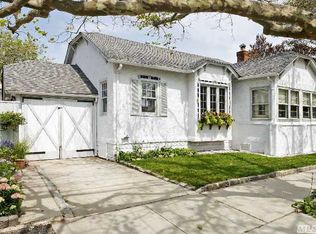 705 W Walnut St, Long Beach, NY 11561