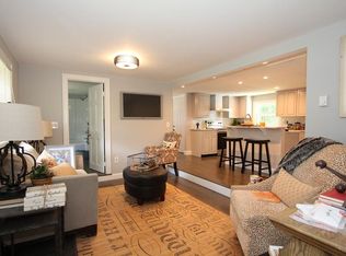 28 Oak Point Rd, Saugus, MA 01906