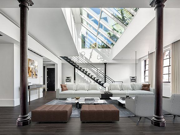 2nd image of 140 Franklin St #Pha