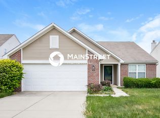 2220 Rossington Ln, Indianapolis, IN 46229