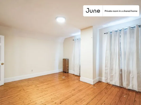 53 Sycamore St, Somerville, MA
