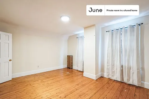 53 Sycamore St Photo 1
