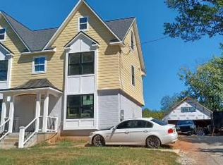 8323 Rolling Rd, Manassas, VA 20110