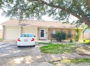 158 Cameron Dr, Gretna, LA 70056