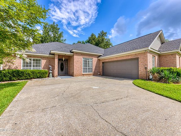 4th image of 11429 Ashton Ln E
