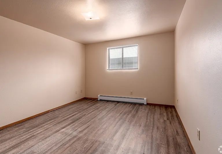 1721 Lenwood Ave #16 — Photo 10