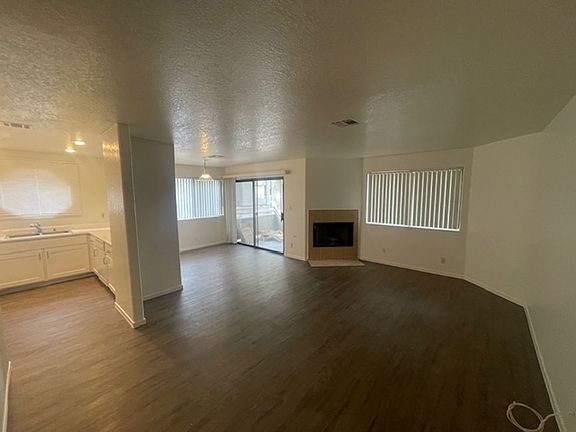 2nd image of 5046 S Rainbow Blvd Unit 105