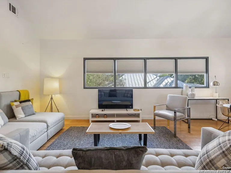 227 Claudia St #3 — Photo 11