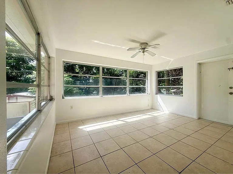11 S Desoto St — Photo 9