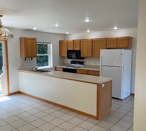3rd image of 2202 Joshua St