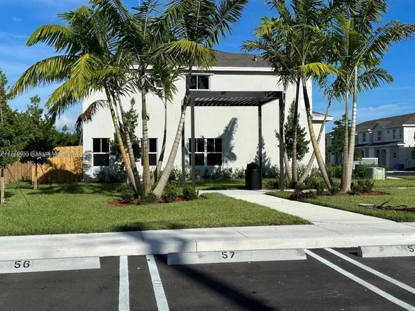 305 NE 1st Dr #305, Florida City, FL 33034