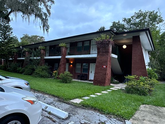 2nd image of 1315 SE Silver Springs Pl