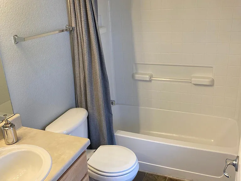 11801 Bolton Cir — Photo 11