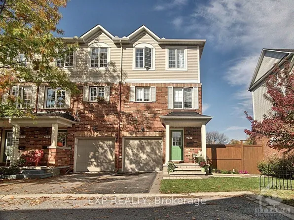 90 Edenvale Dr #247, Ottawa, ON K2K 3N9