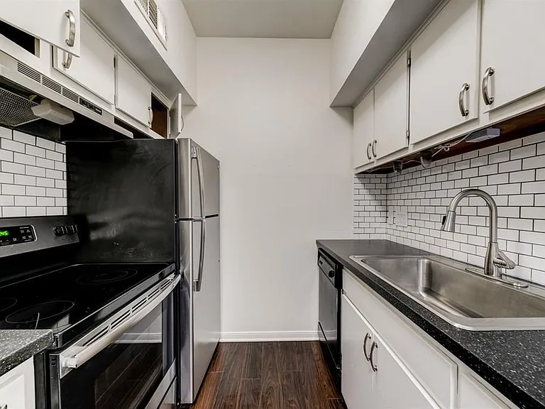 3316 Guadalupe St #219 — Photo 2
