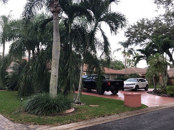 3rd image of 8907 NW 55th Pl