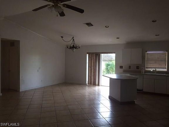 5th image of 317 NE 24th Ter