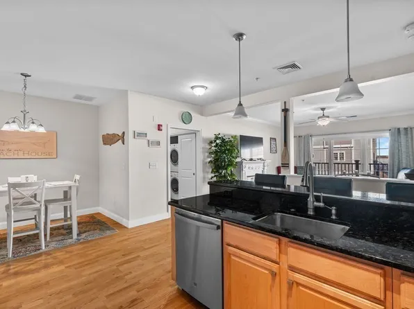 233 Beach Rd #A1, Salisbury, MA 01952