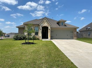 7422 Masters Dr, Navasota, TX 77868