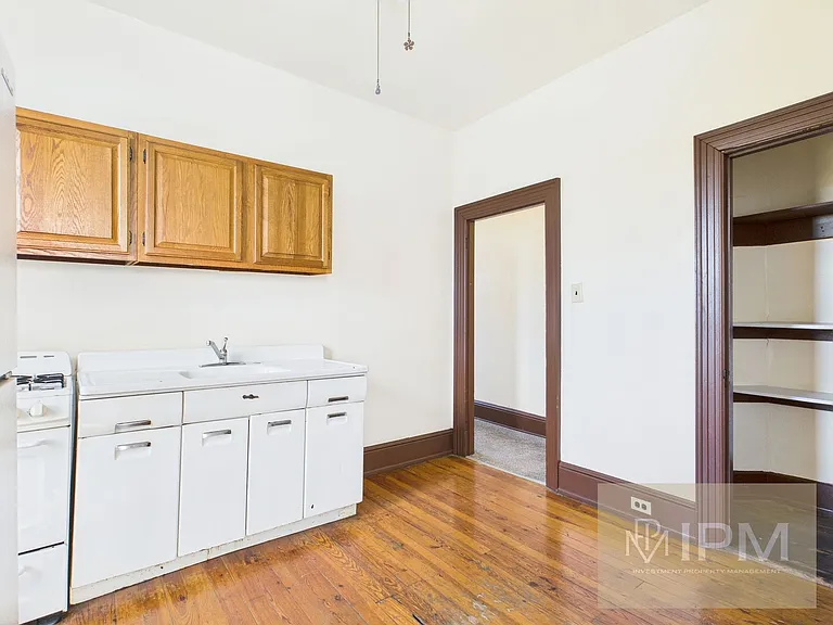 24 N Main St — Photo 3