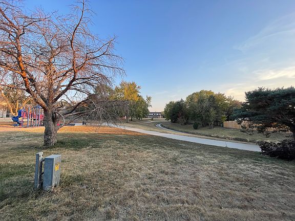 5th image of 3003 Sequoia Dr