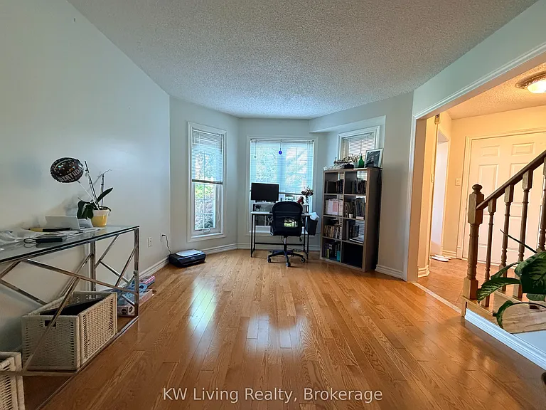 531 Avonwick Ave — Photo 4