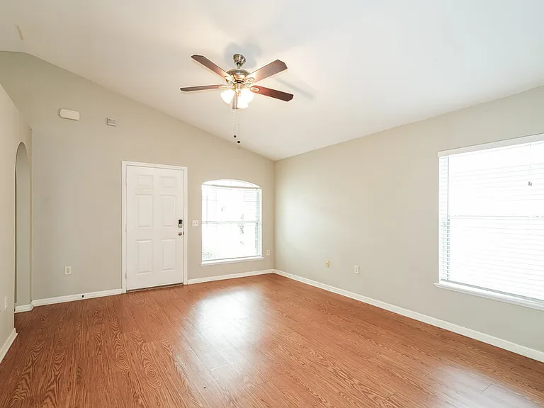 3457 Bellericay Ln — Photo 6
