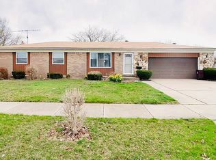 13485 Manchester St, Southgate, MI 48195