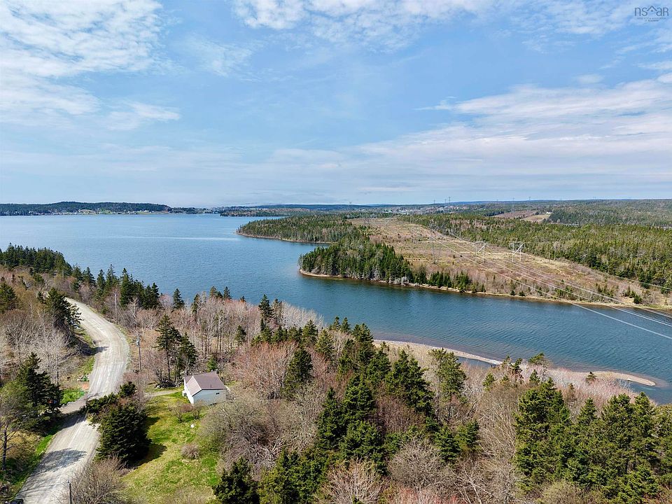 1st image of 499 Corbetts Cove Rd