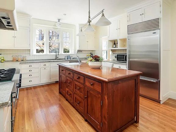 5th image of 1631 Cowper St
